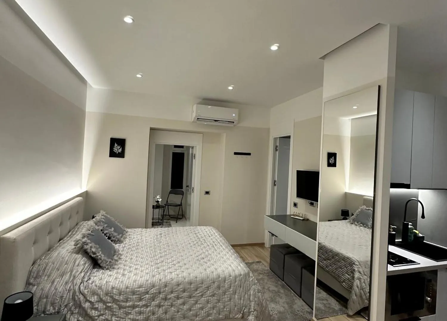 Corplex Rooms Tirana Apartment