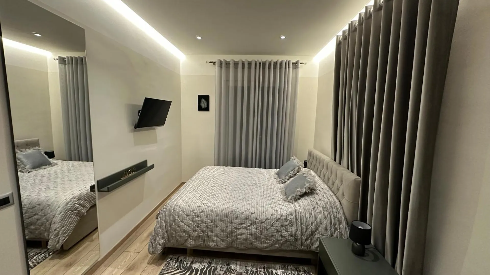 Apartment Corplex Rooms Tirana